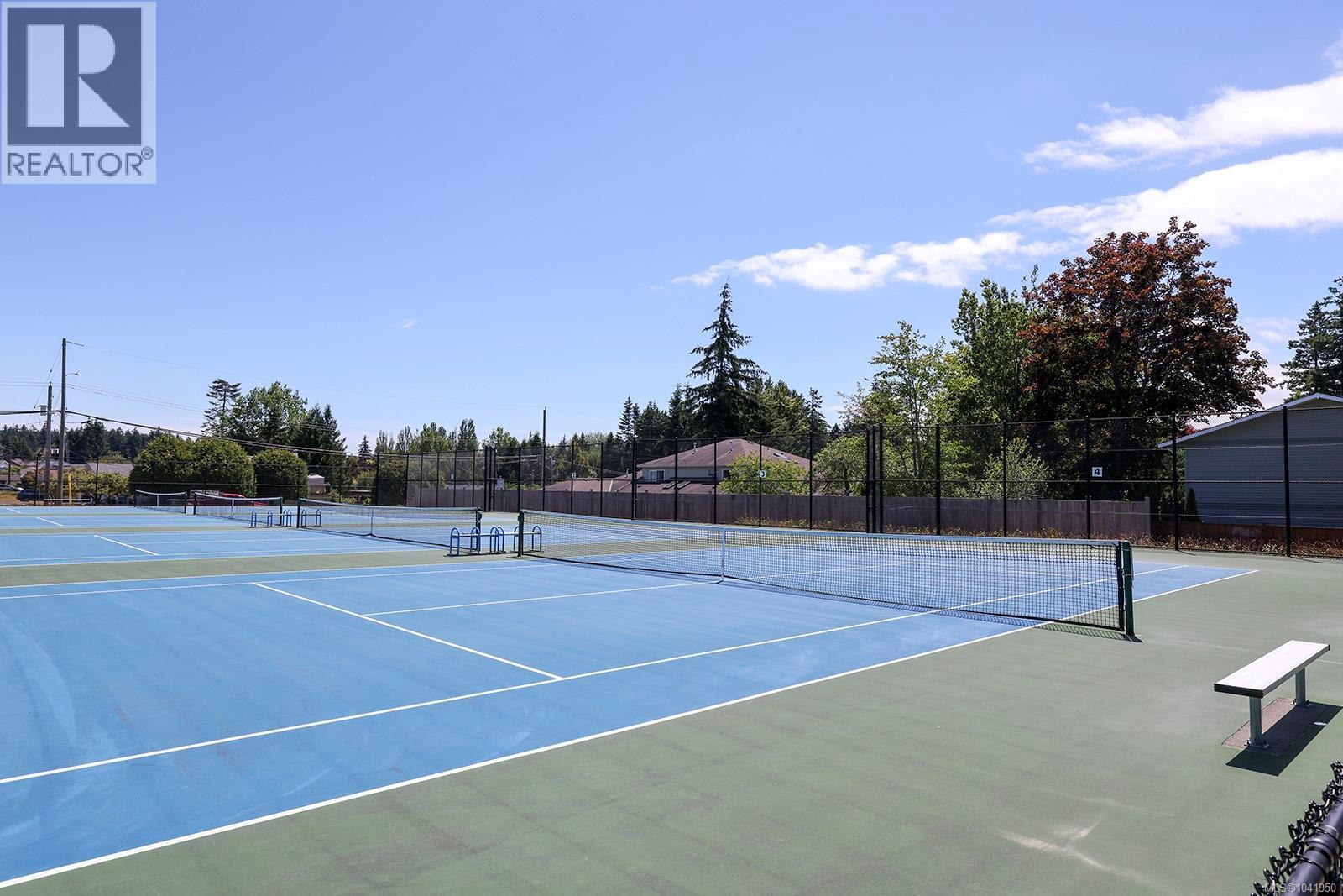 #206 1686 Balmoral Ave - 40
