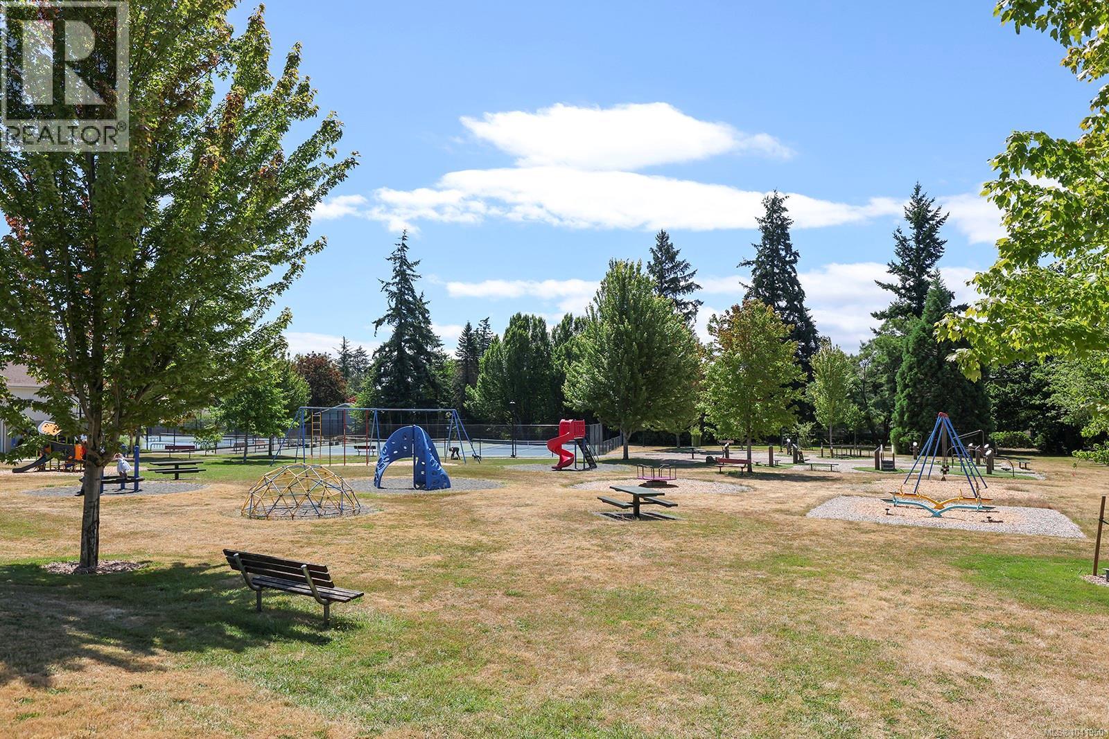 #206 1686 Balmoral Ave - 39