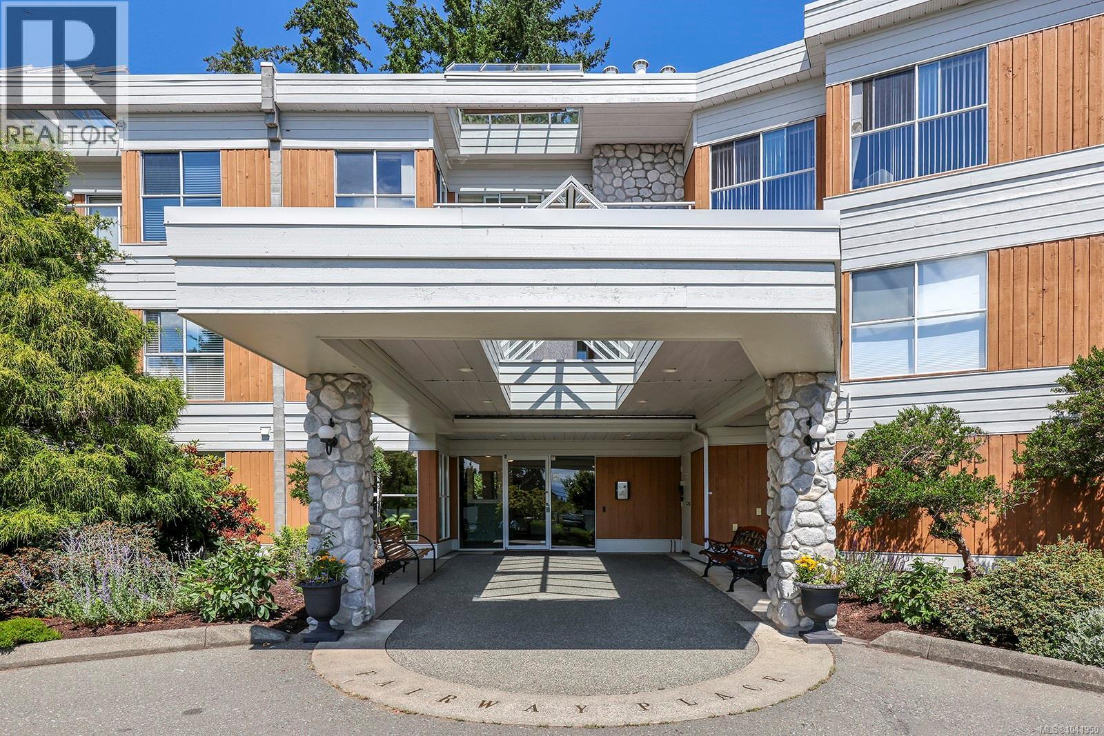 #206 1686 Balmoral Ave - 26