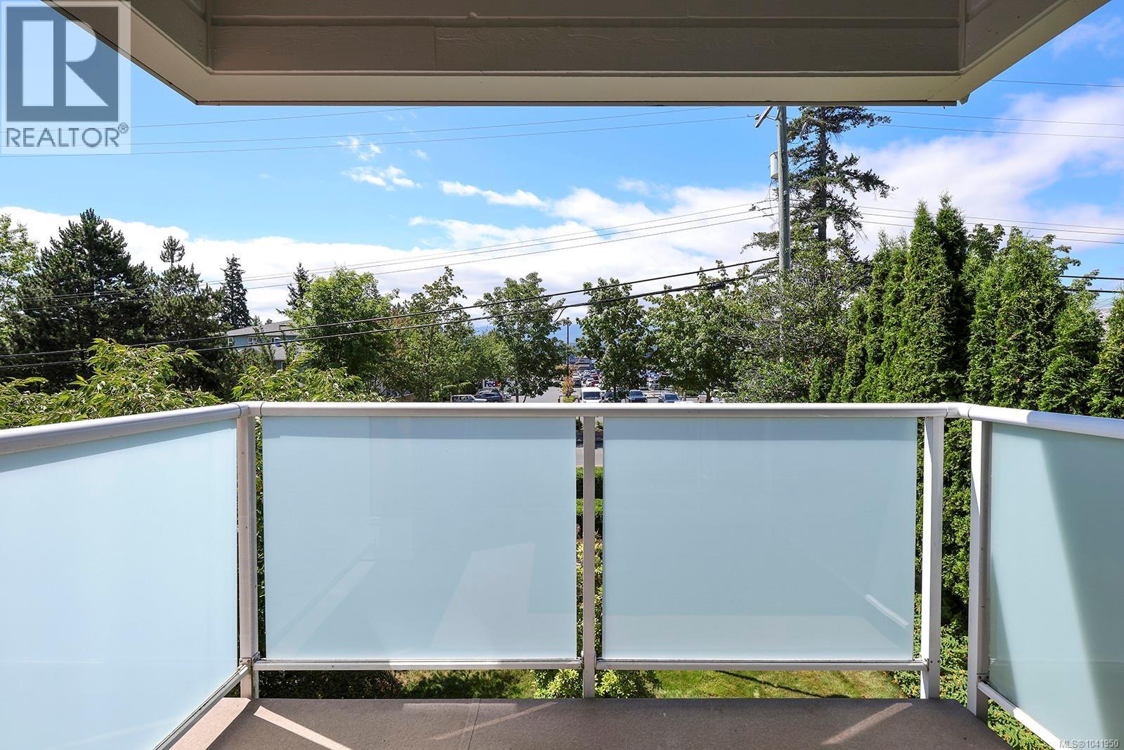 #206 1686 Balmoral Ave - 13