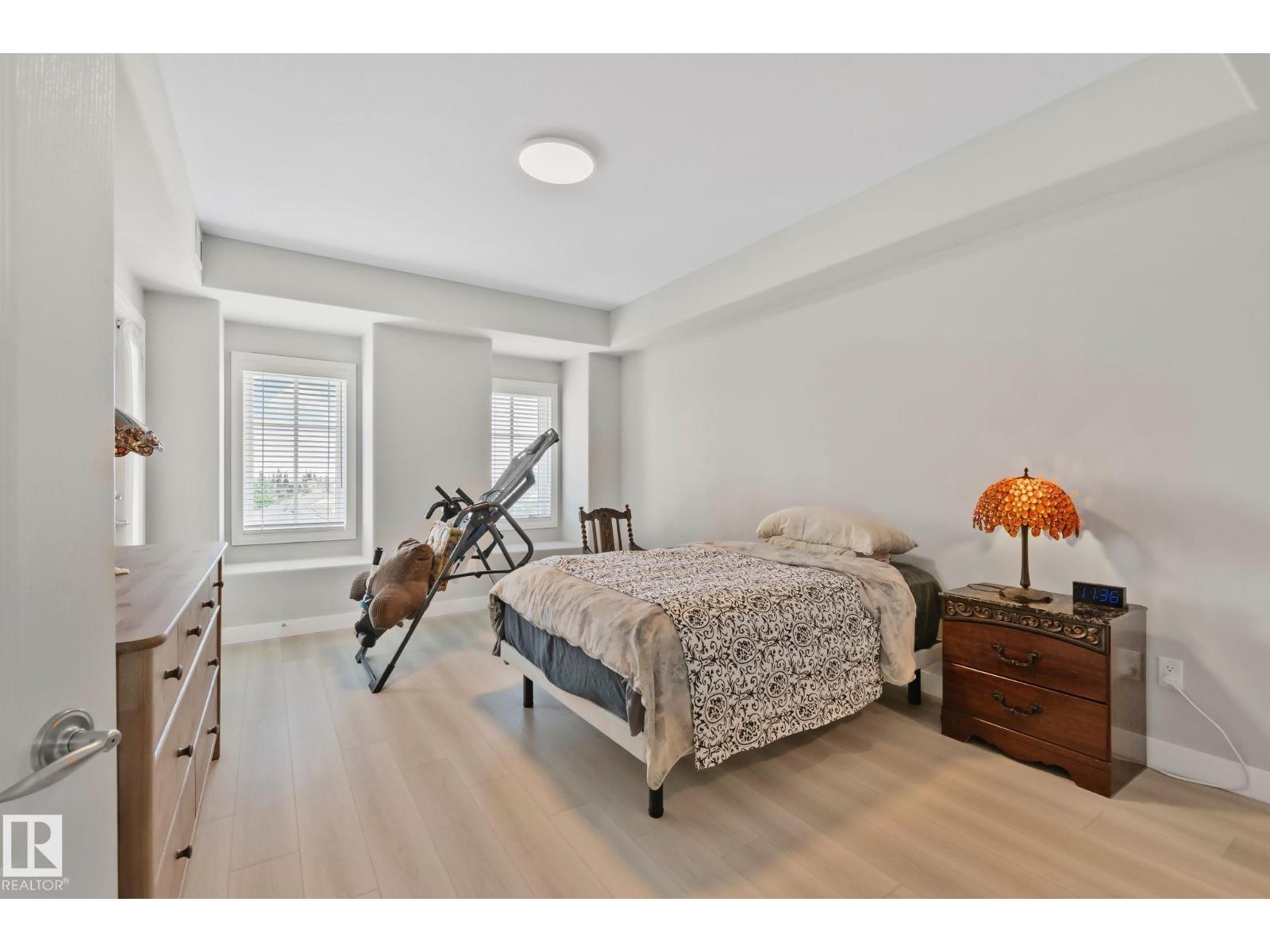 #432 1406 HODGSON WY NW - 11