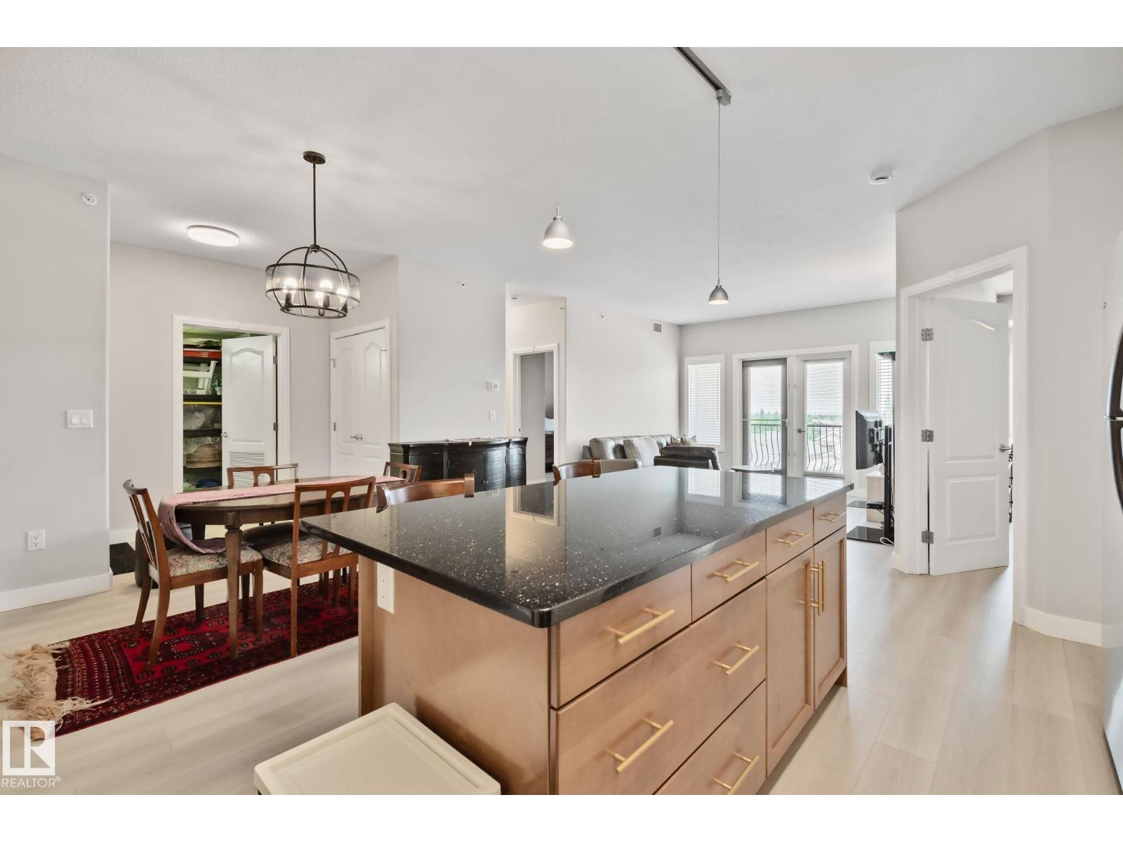 #432 1406 HODGSON WY NW - 4
