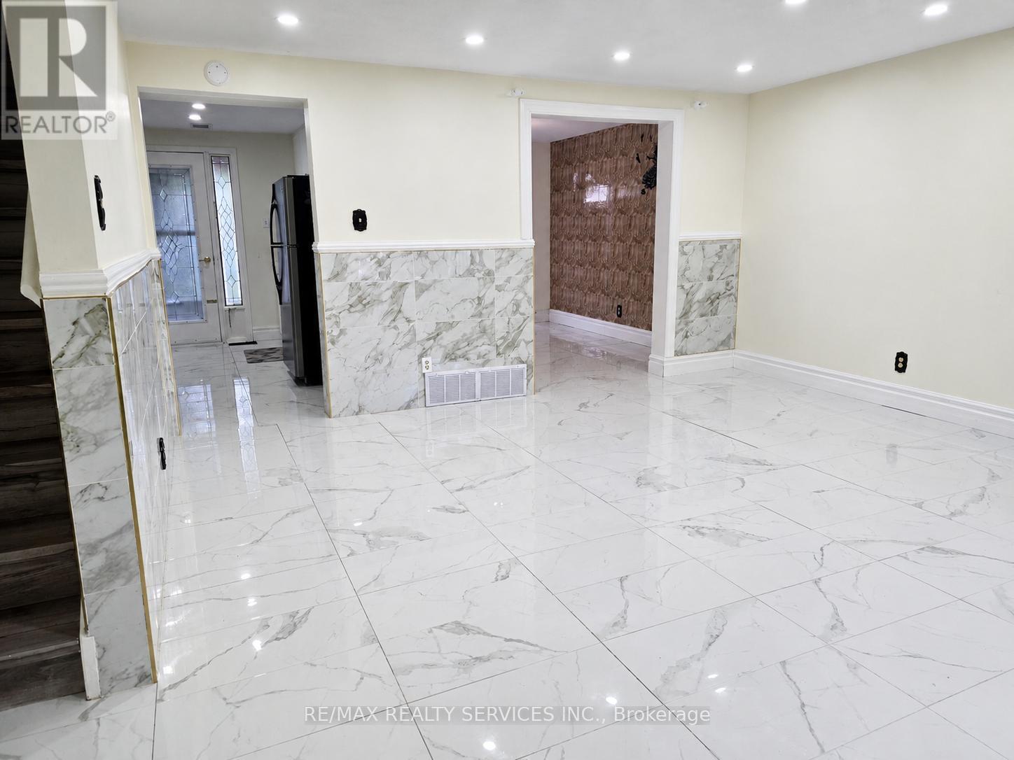 238 LINDEN DRIVE - 5