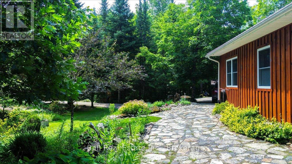 240 STRINGER DRIVE - 11