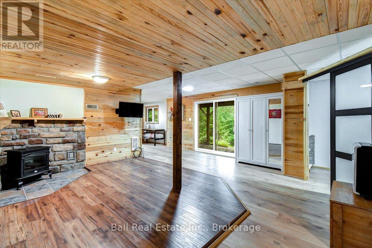 240 STRINGER DRIVE - 40