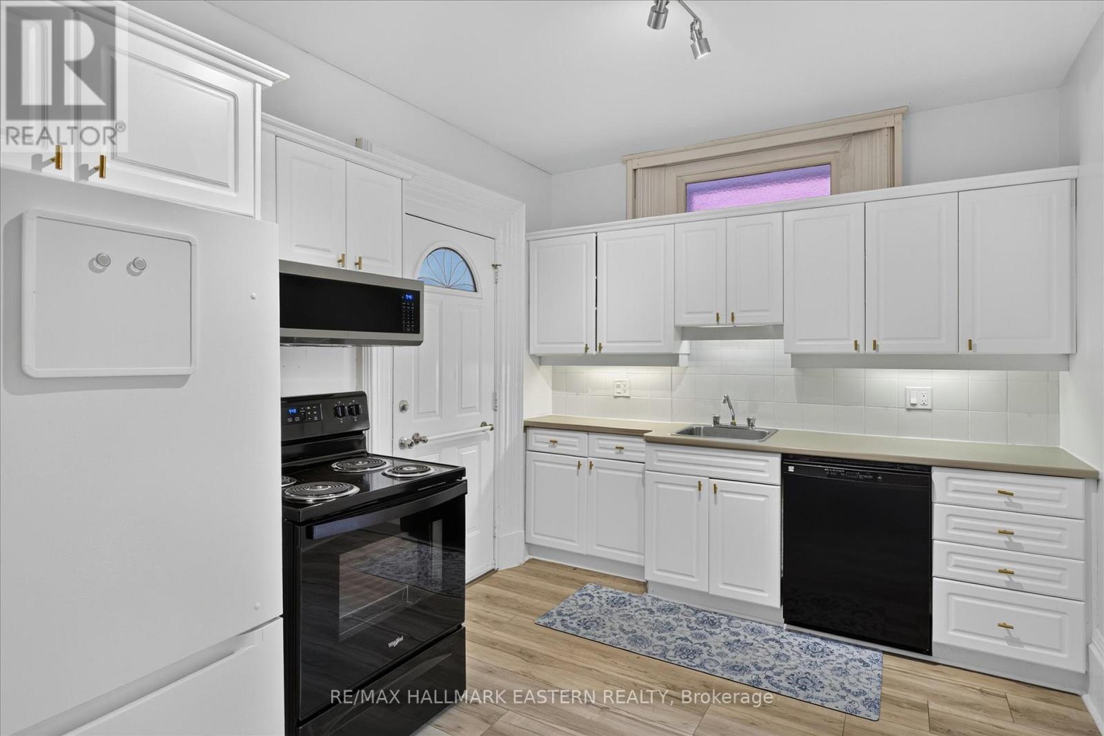 475 AYLMER STREET N - 14