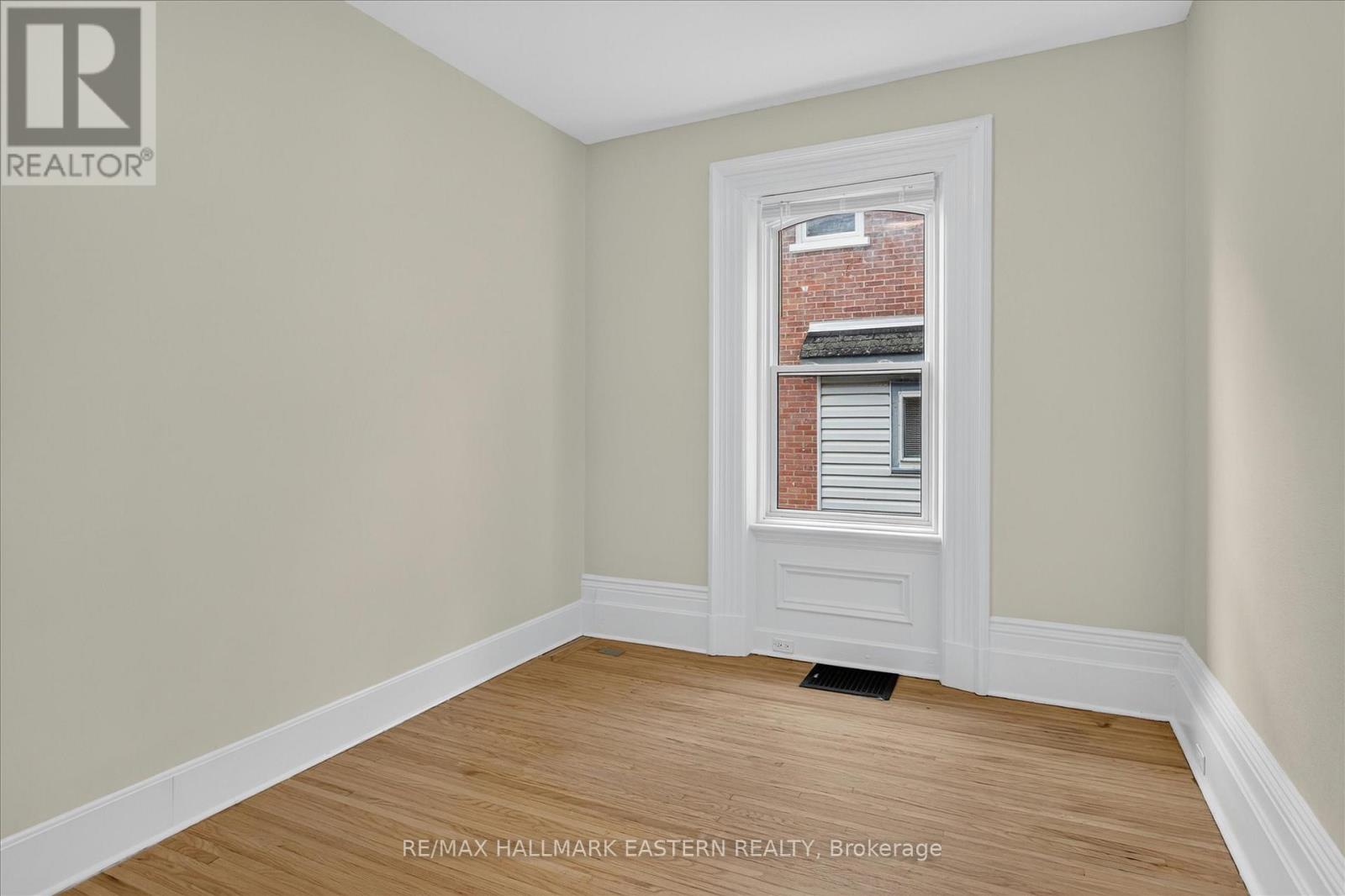 475 AYLMER STREET N - 19