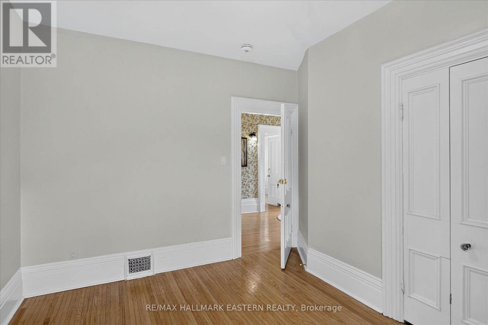 475 AYLMER STREET N - 26