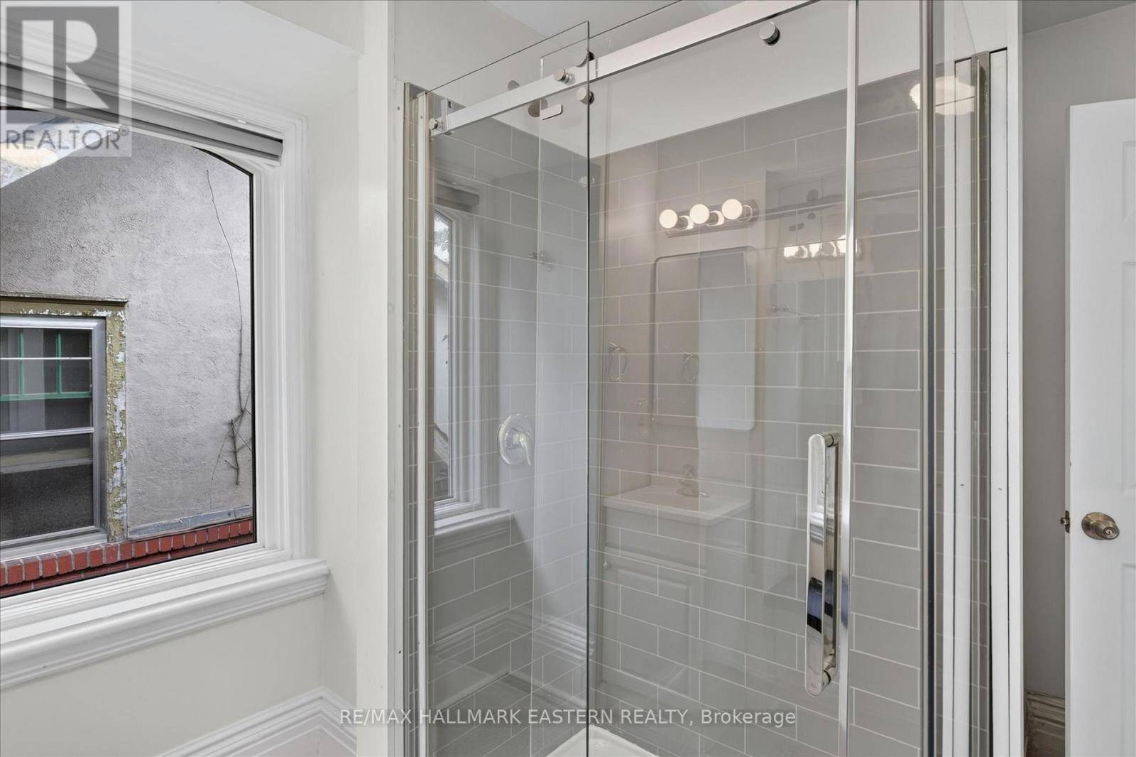 475 AYLMER STREET N - 28