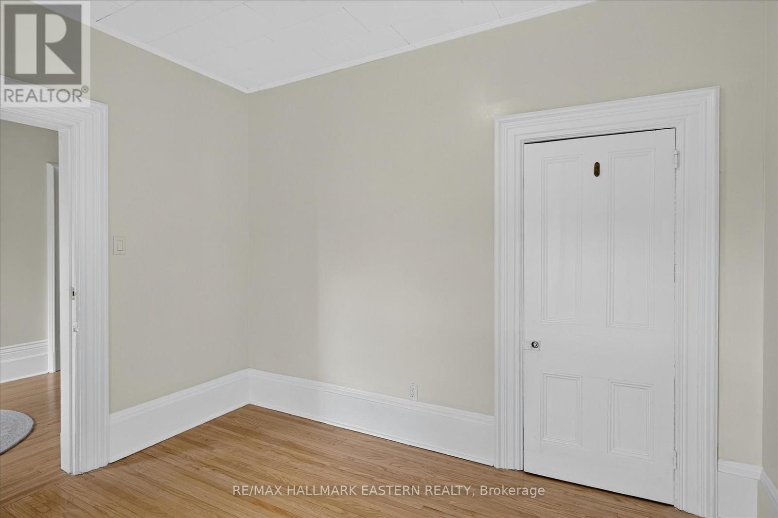 475 AYLMER STREET N - 31