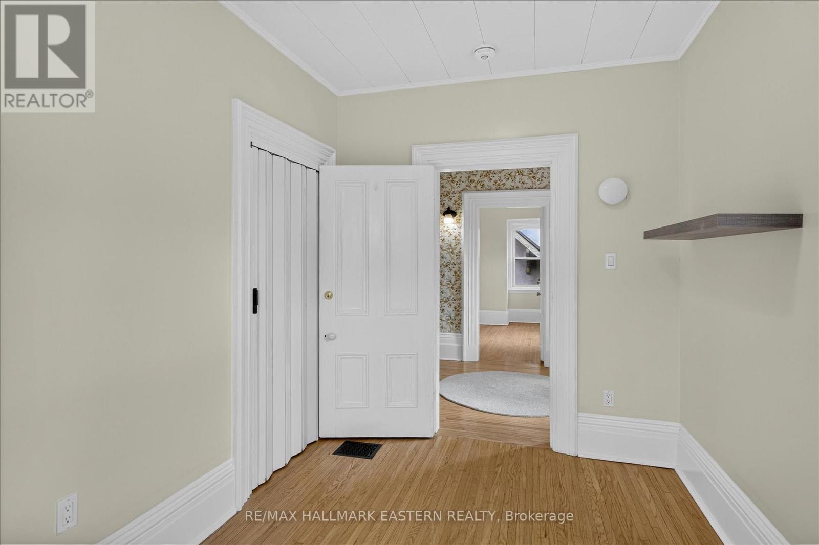 475 AYLMER STREET N - 33