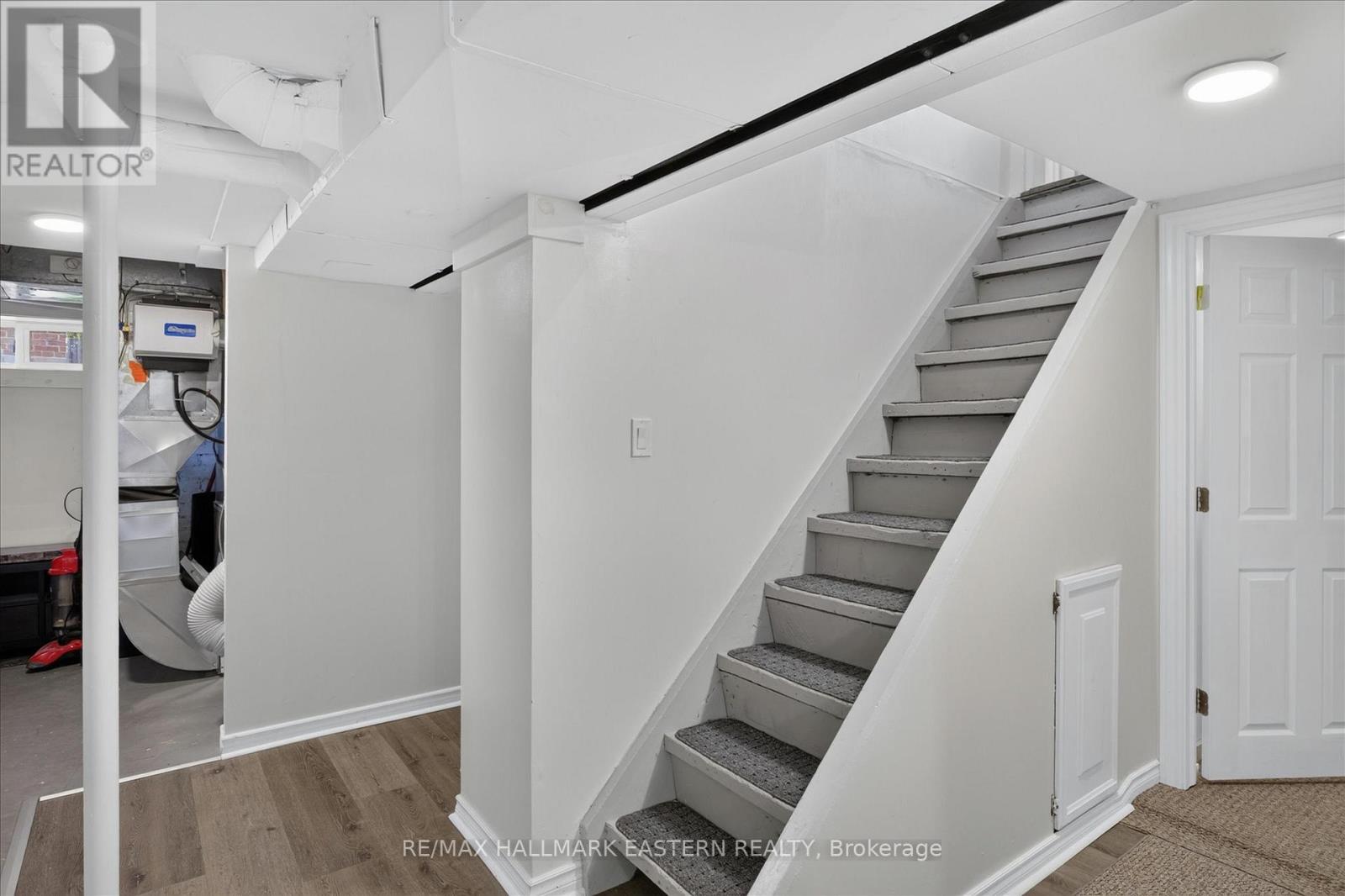 475 AYLMER STREET N - 35
