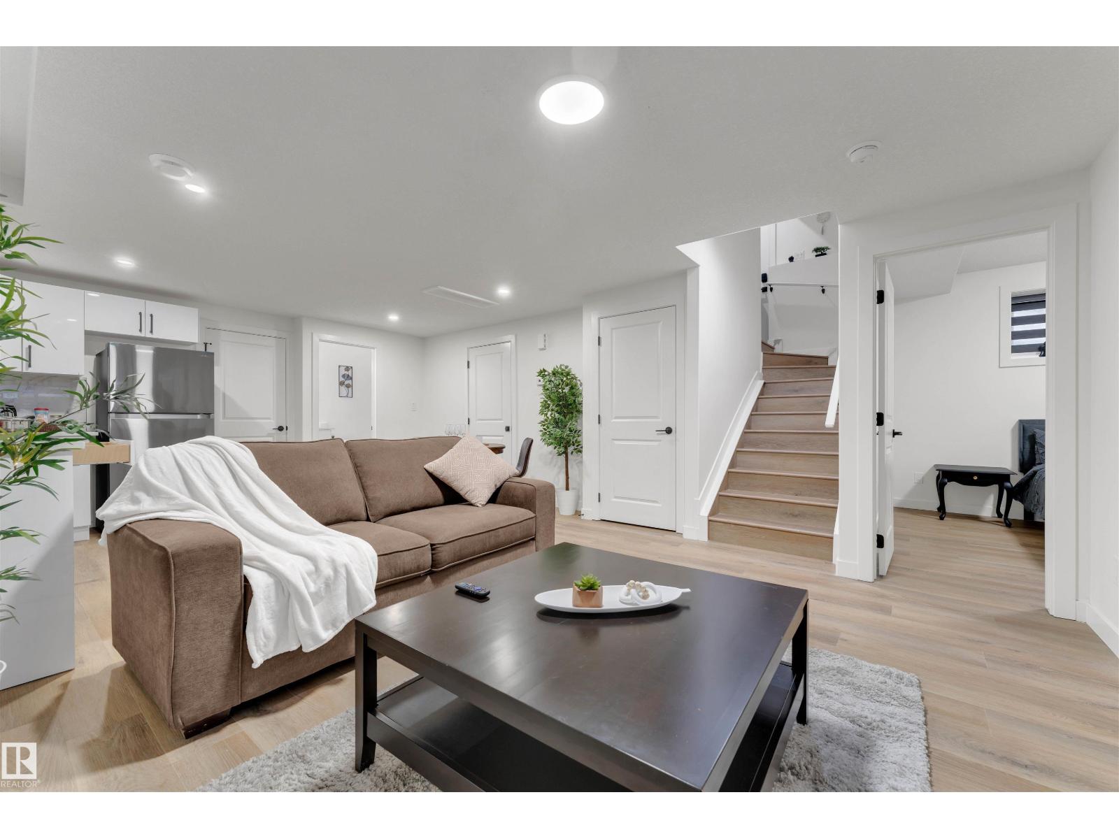 403 Pine Point — photo 43