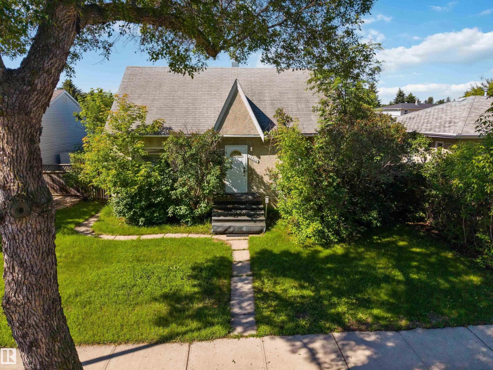 12943 Sherbrooke AV NW - 24