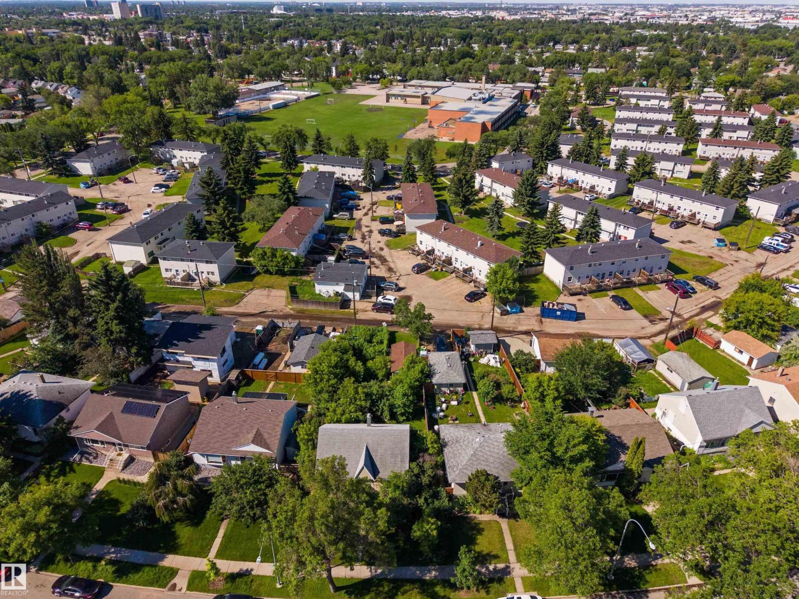 12943 Sherbrooke AV NW - 13