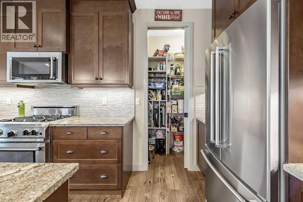 Walk in pantry