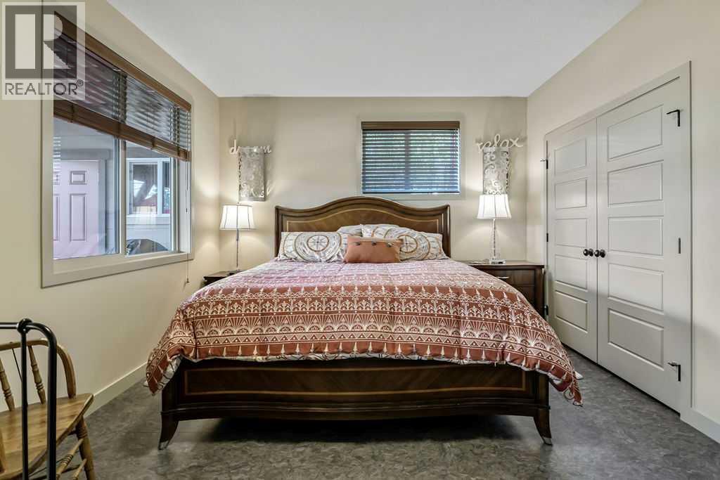 Oversized bedroom 3