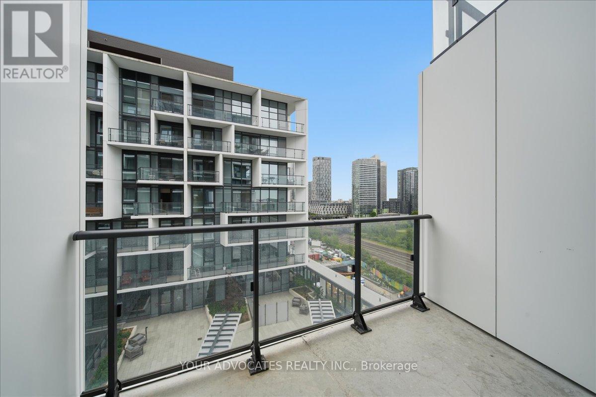 #902 9 TECUMSETH STREET - 20