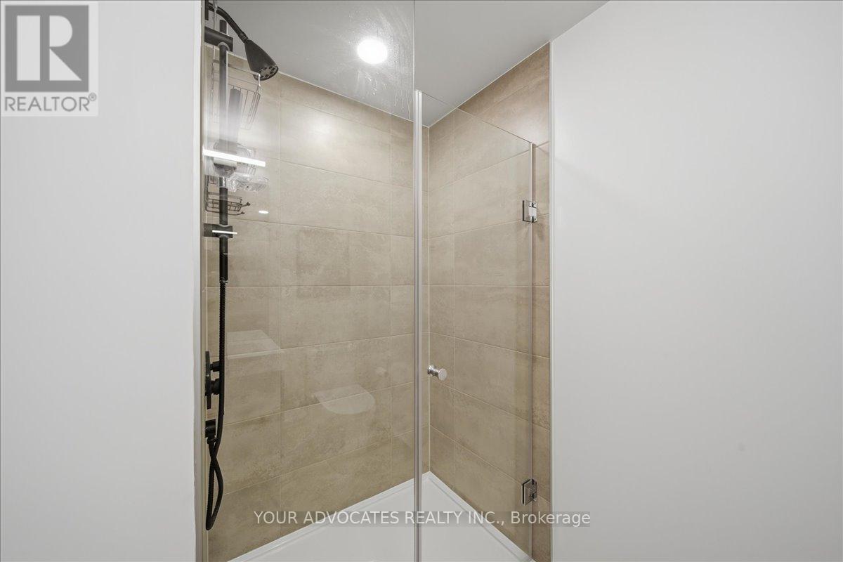 #902 9 TECUMSETH STREET - 24