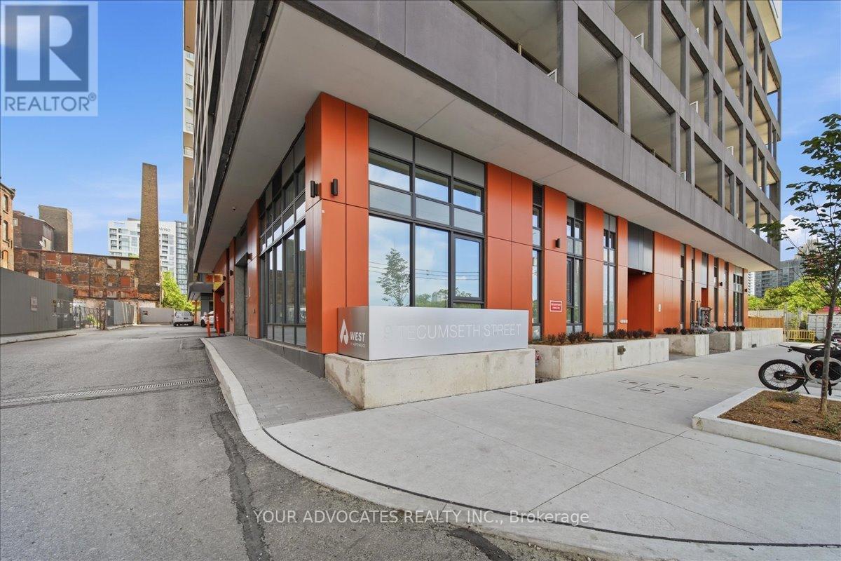 #902 9 TECUMSETH STREET - 34