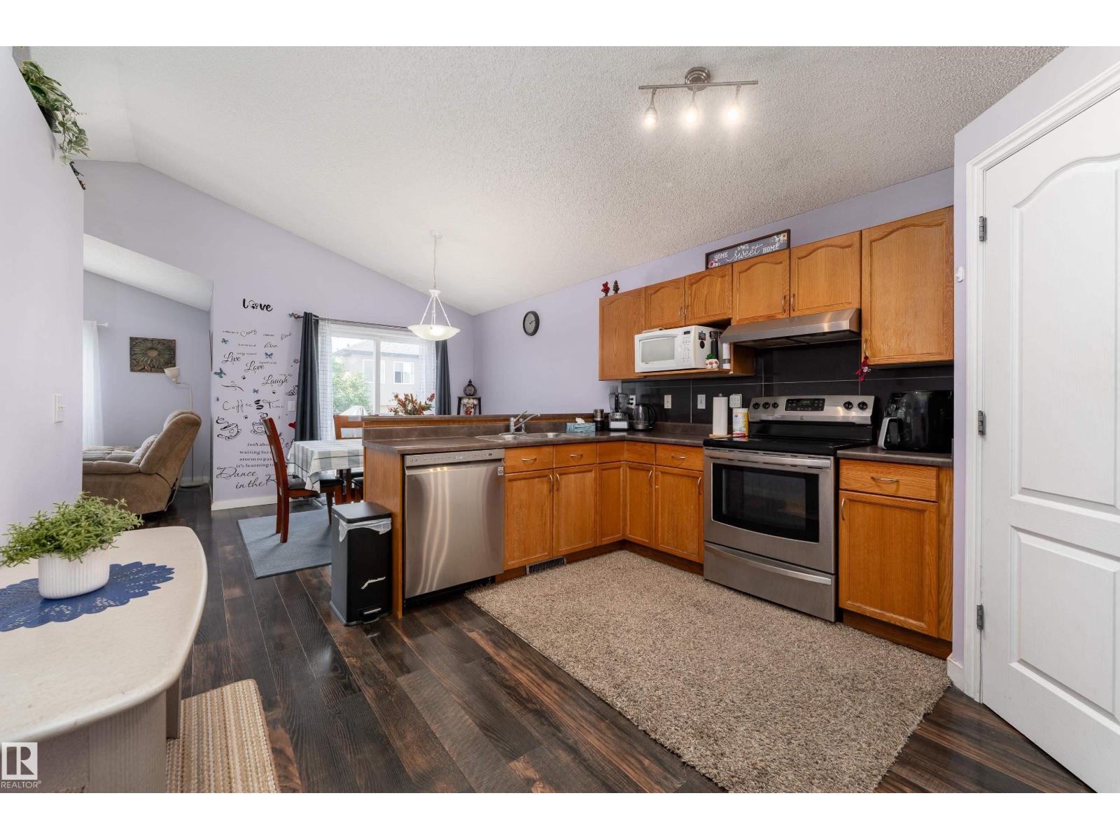 16256 132 St NW NW photo 5 — MLS® E4490939