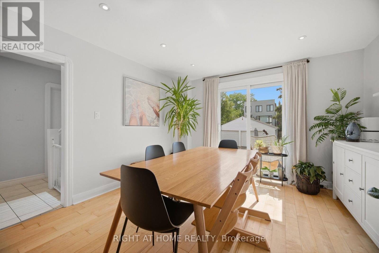 18 VANBRUGH AVENUE - 13