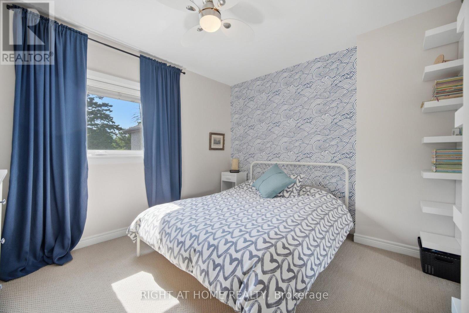 18 VANBRUGH AVENUE - 25