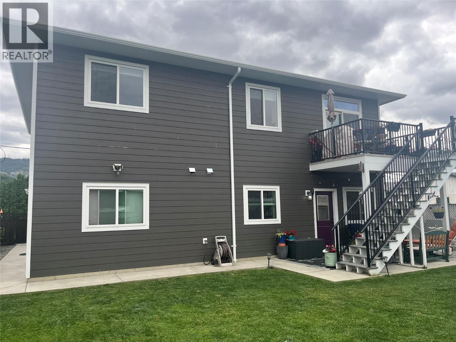 2046 SUNNYCREST Avenue - 2