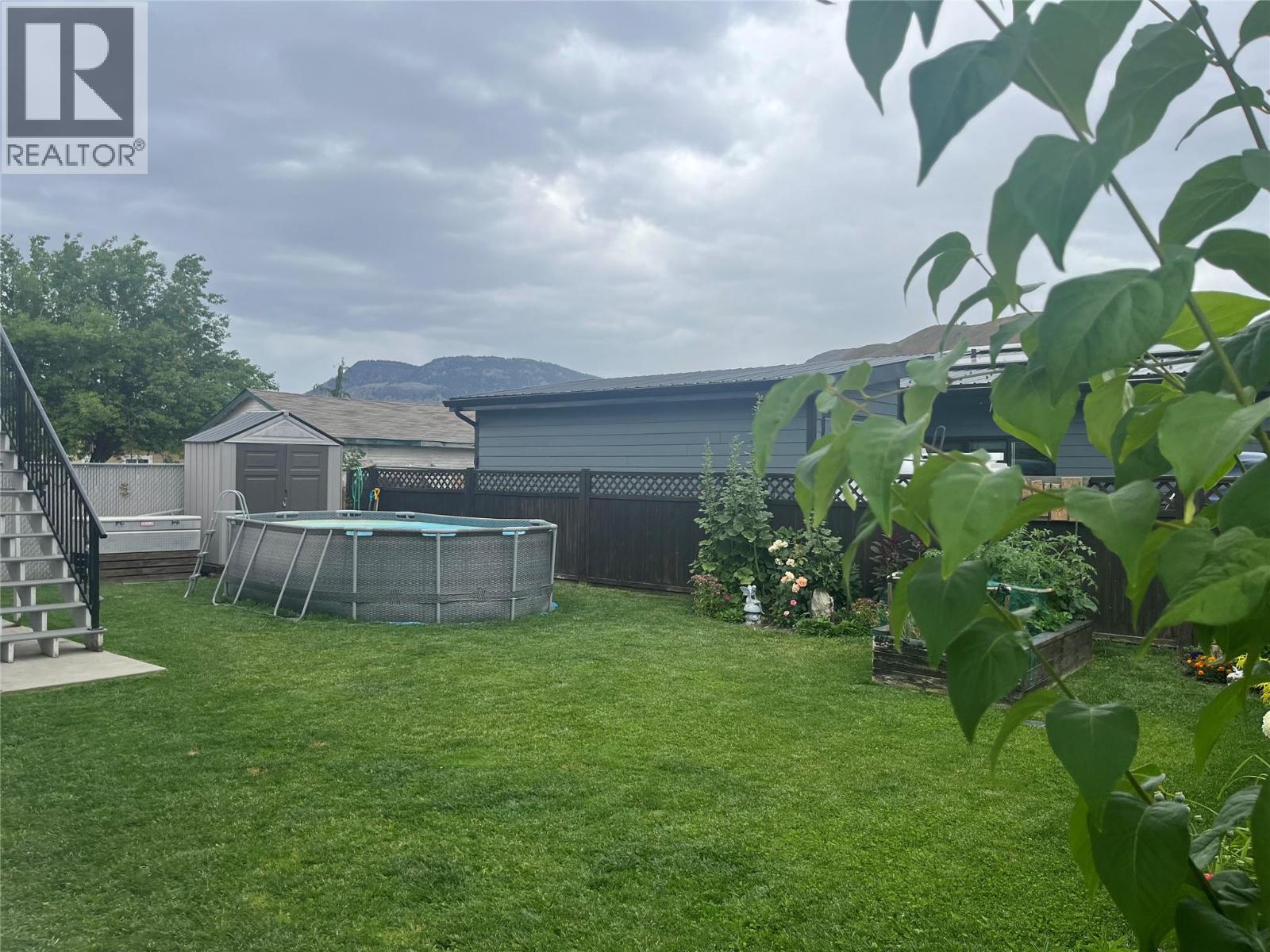 2046 SUNNYCREST Avenue - 26