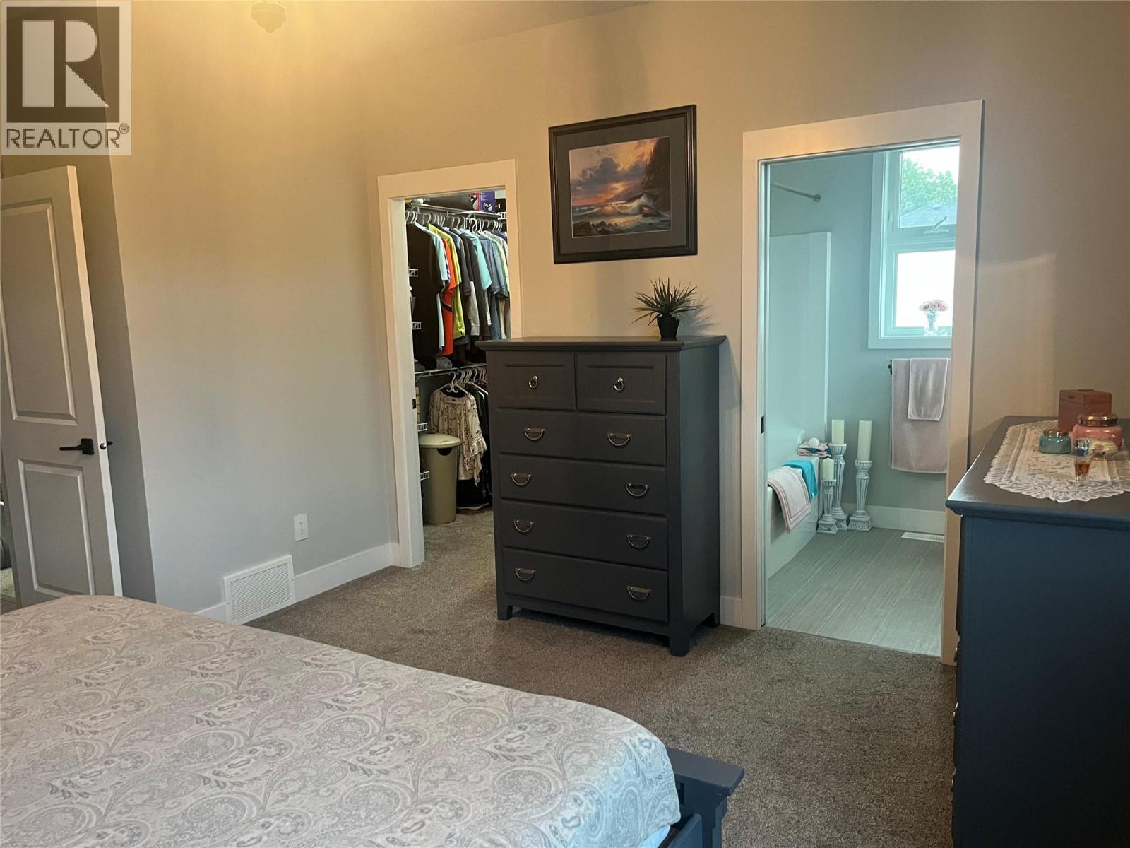 2046 SUNNYCREST Avenue - 13