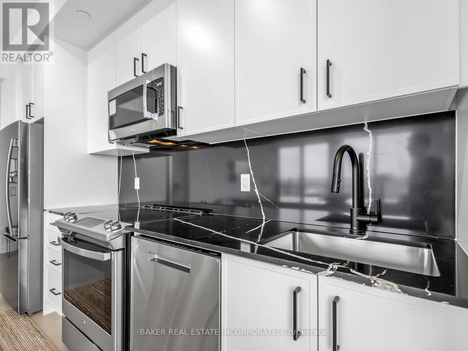 #709 758 DOVERCOURT ROAD - 16
