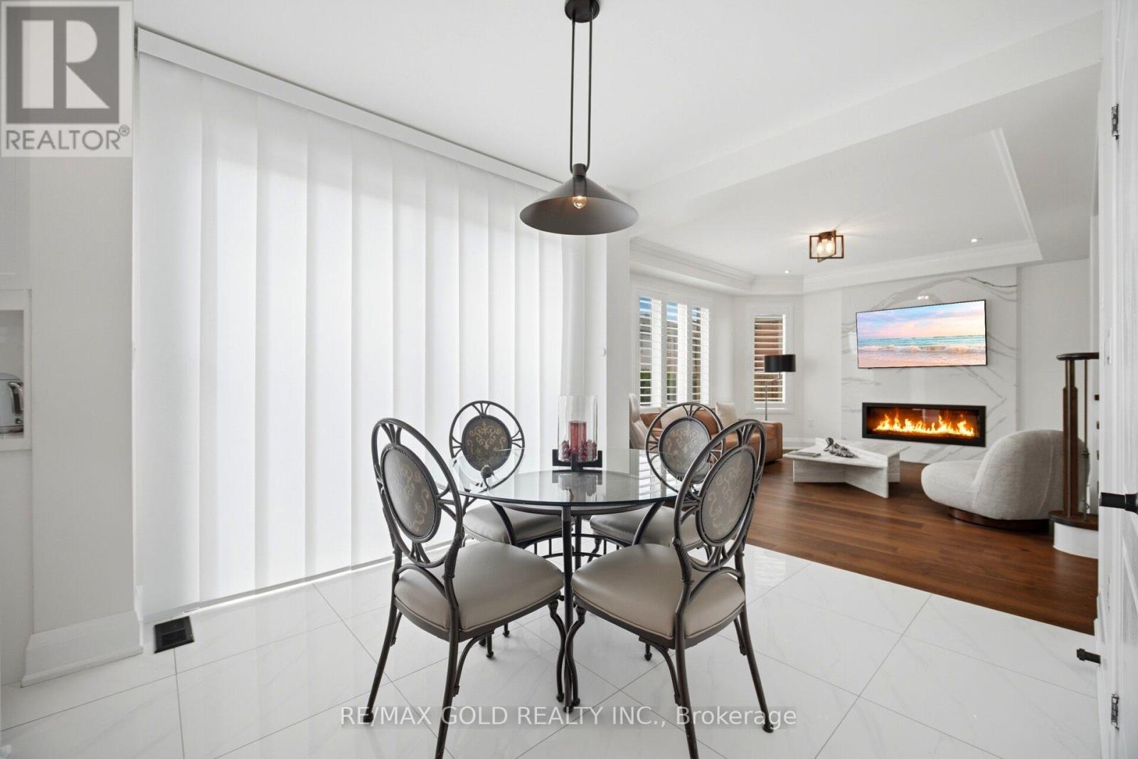 13 ALBORETO WAY - 19