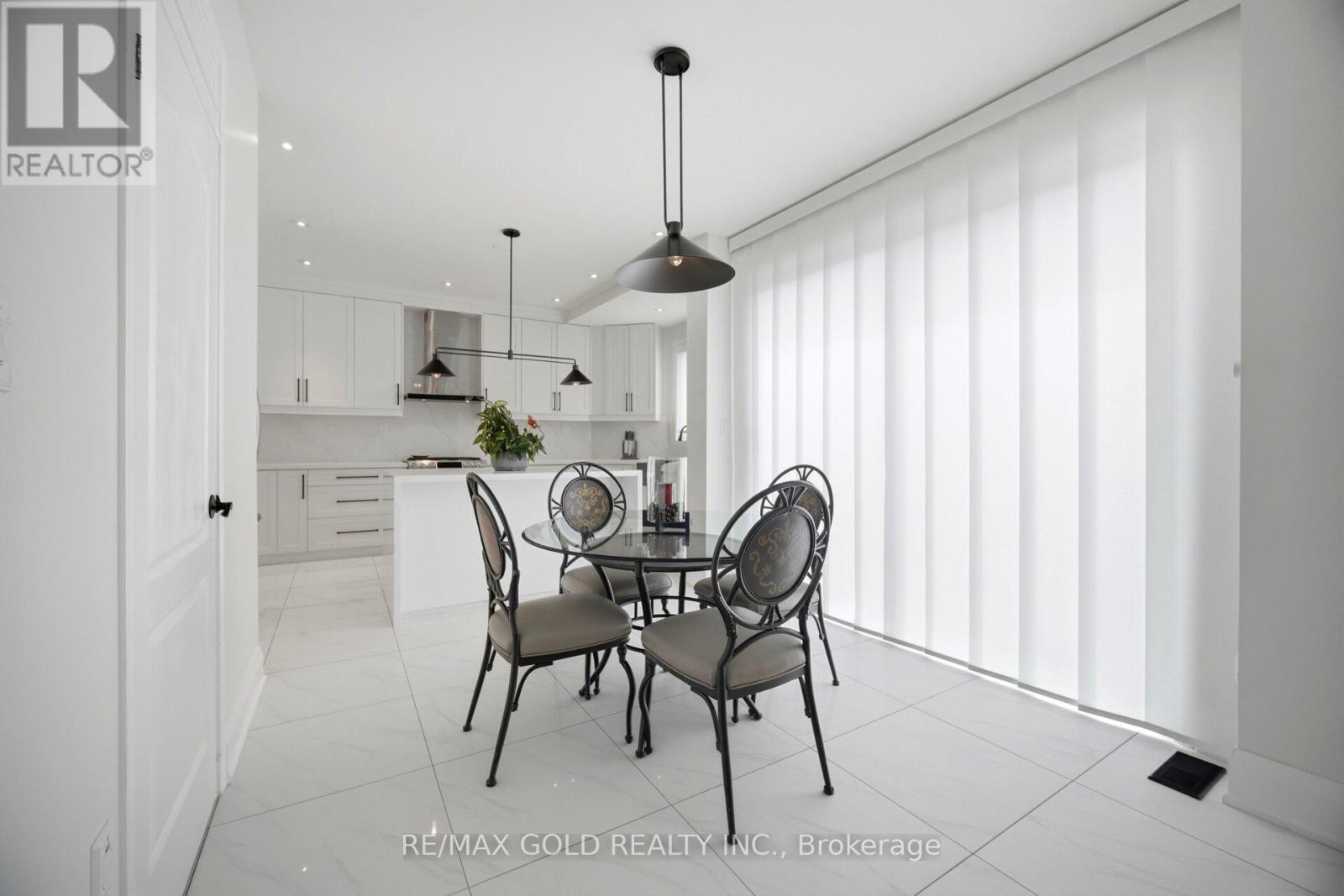 13 ALBORETO WAY - 21