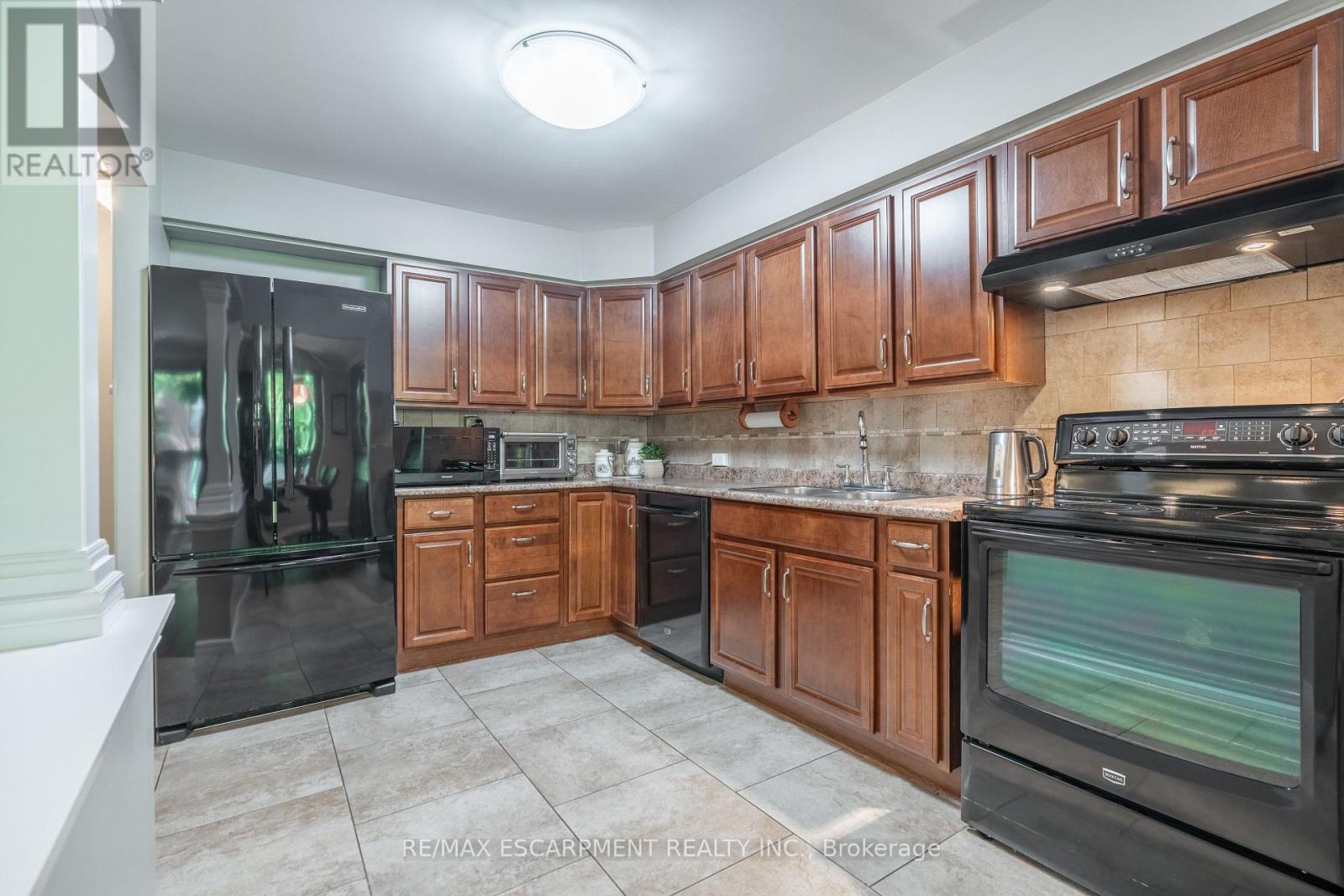 #204 966 QUEENSTON ROAD - 18