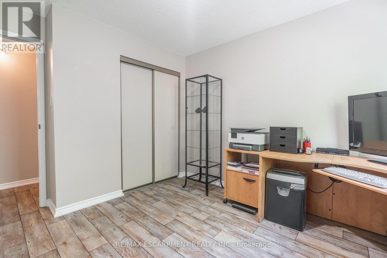 #204 966 QUEENSTON ROAD - 28