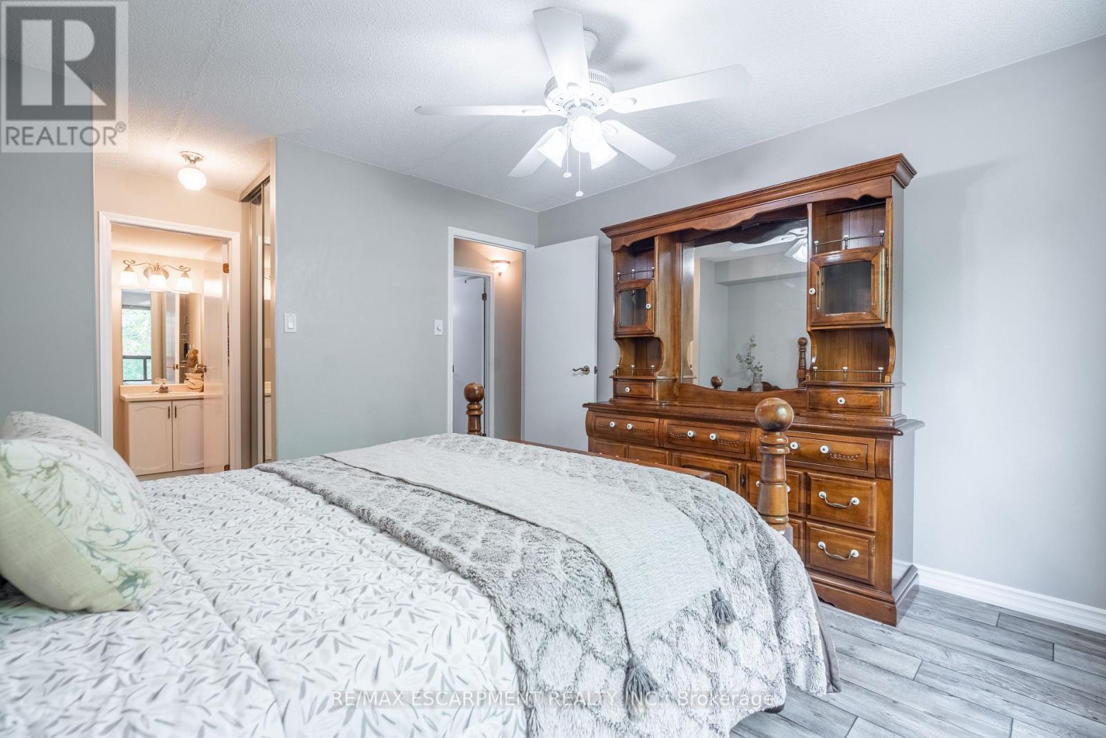 #204 966 QUEENSTON ROAD - 32