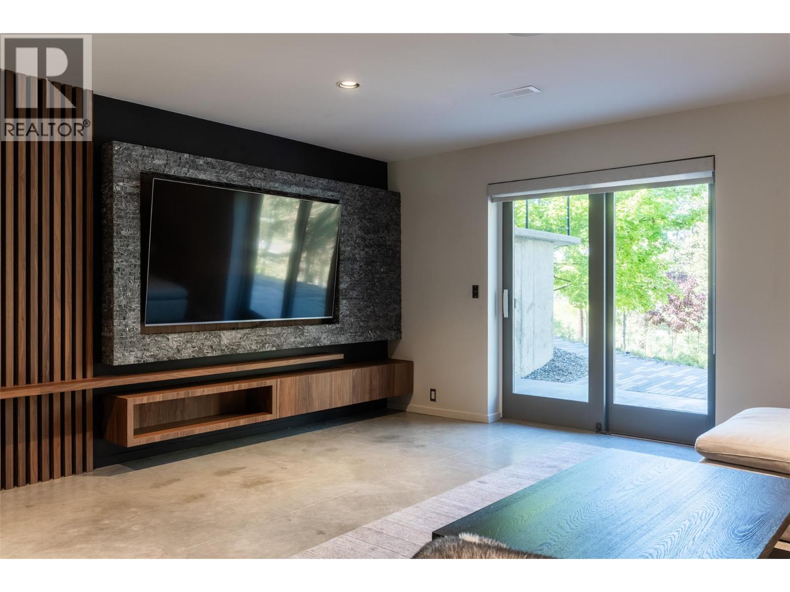 324 Clifton Road - 44