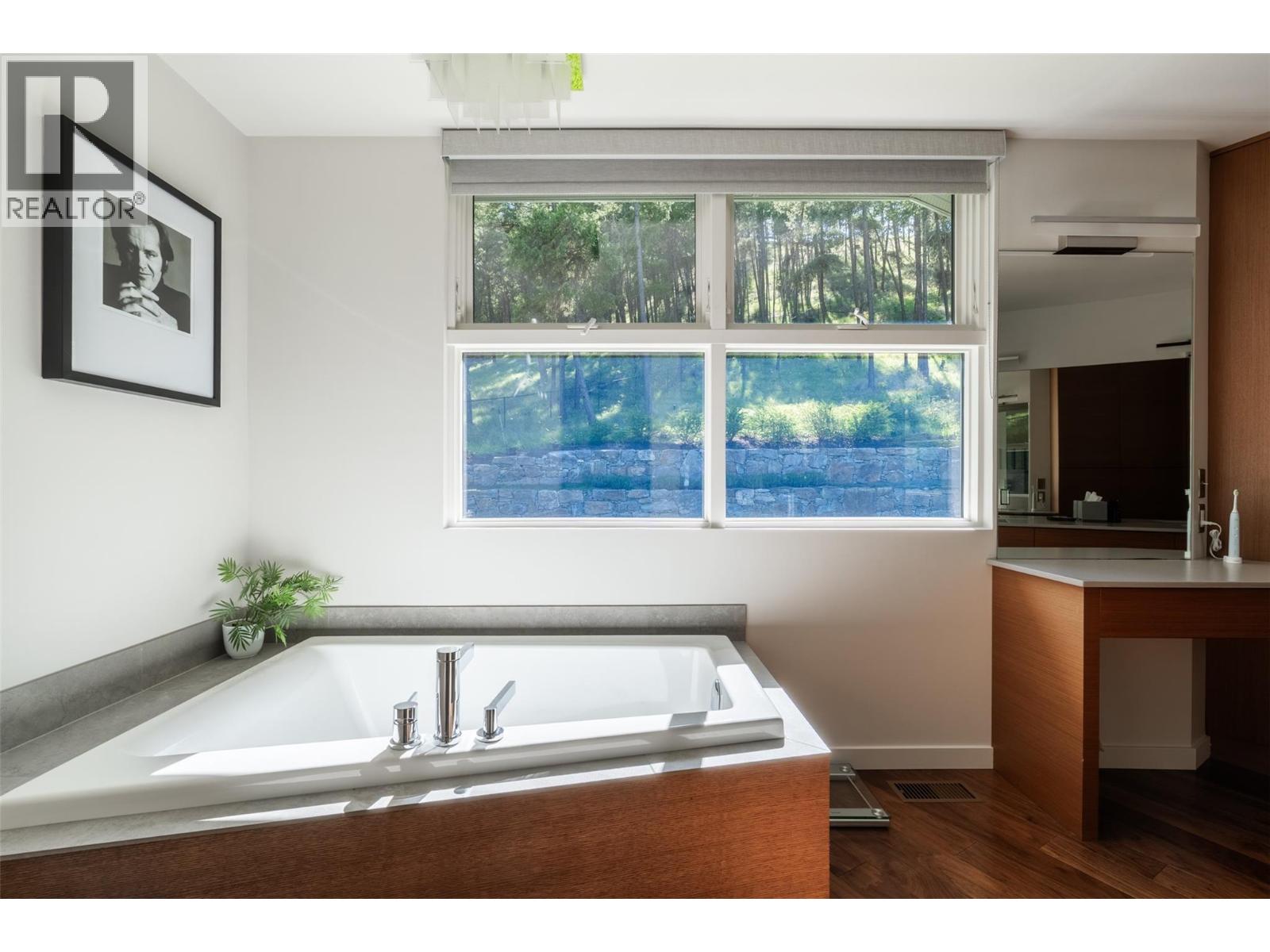 324 Clifton Road - 22