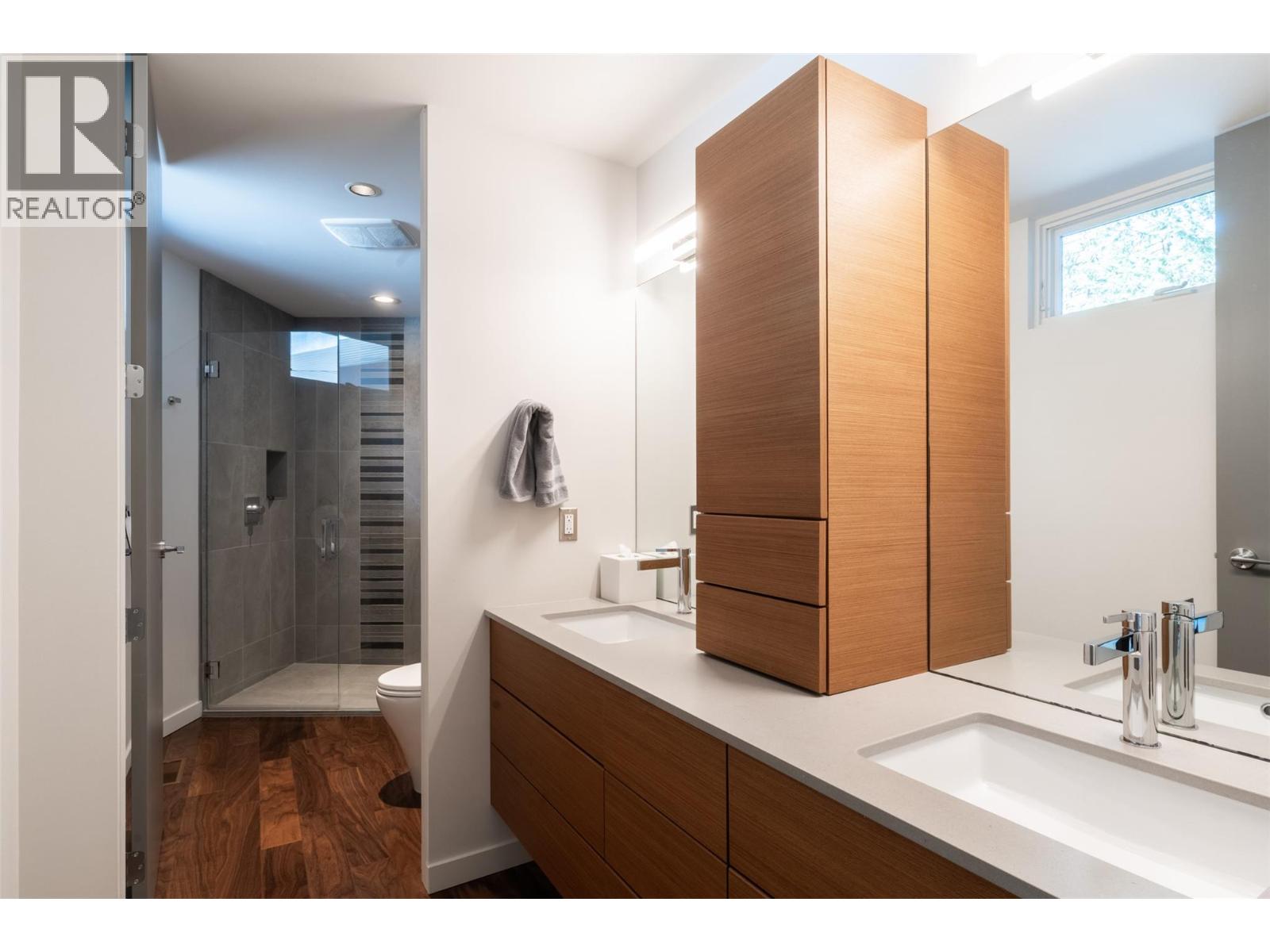 324 Clifton Road - 35