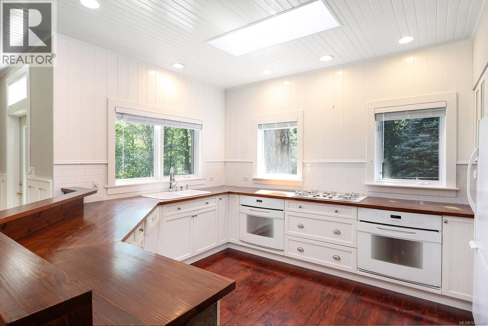 865 Gowlland Harbour Rd, Quadra Island