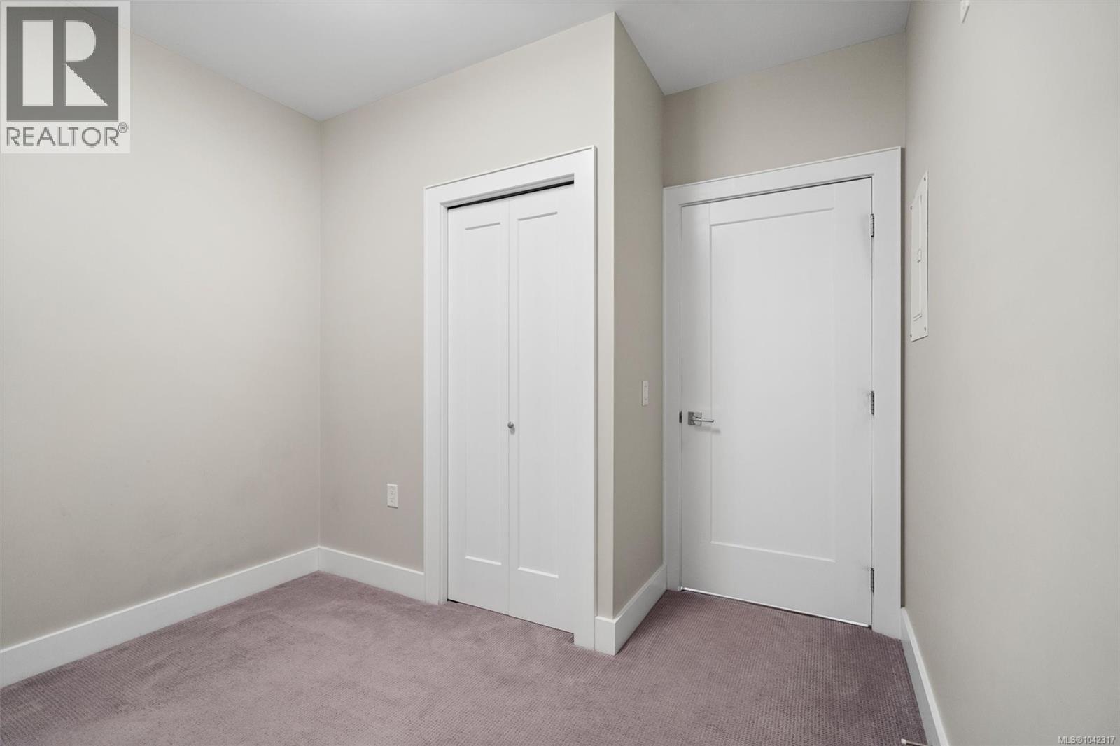 #301 747 Travino Lane - 28