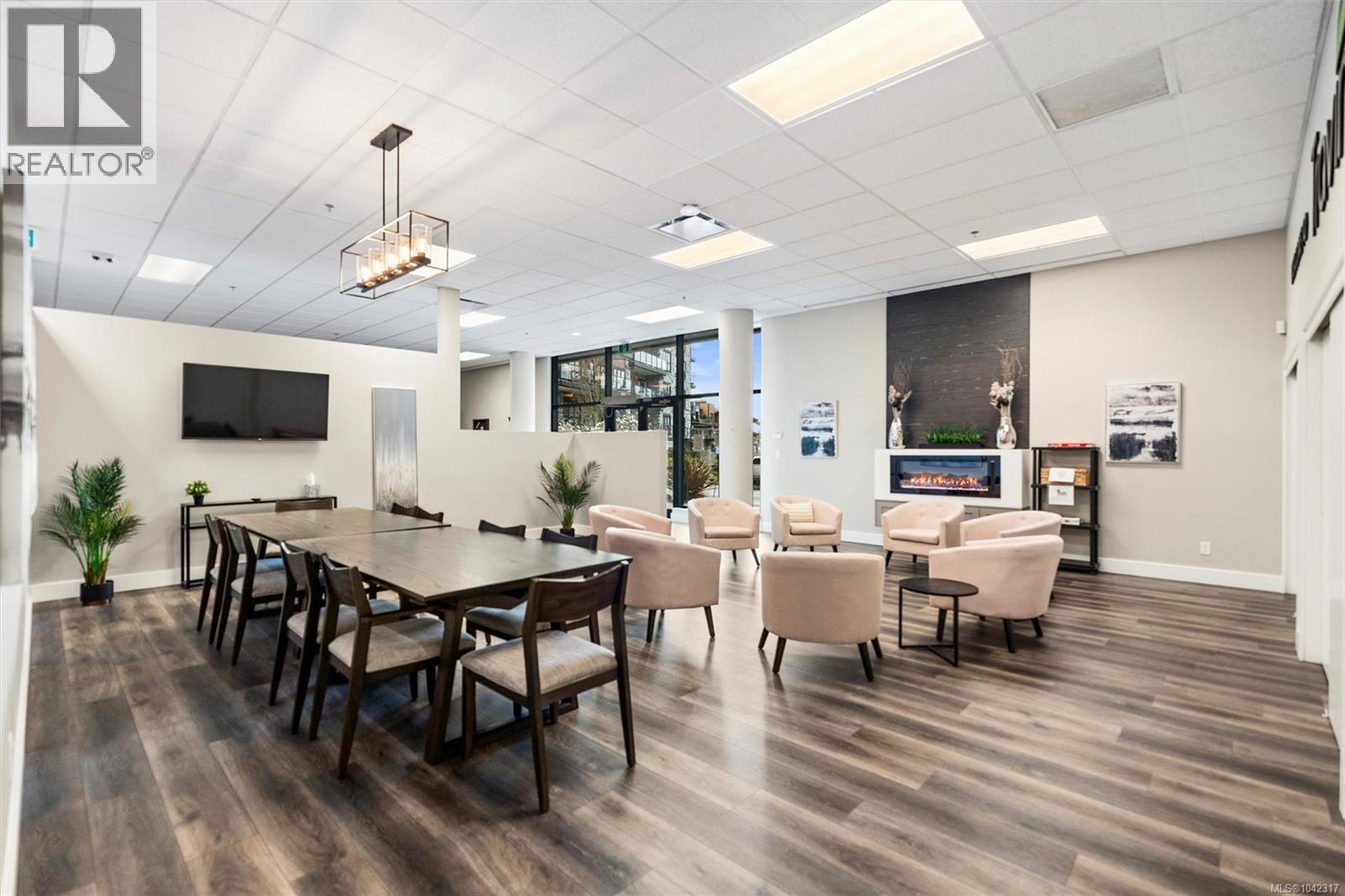 #301 747 Travino Lane - 40