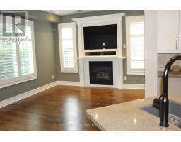 Eating area - 1 Milligan Street, Clarington, ON L1B1R2 Photo 9