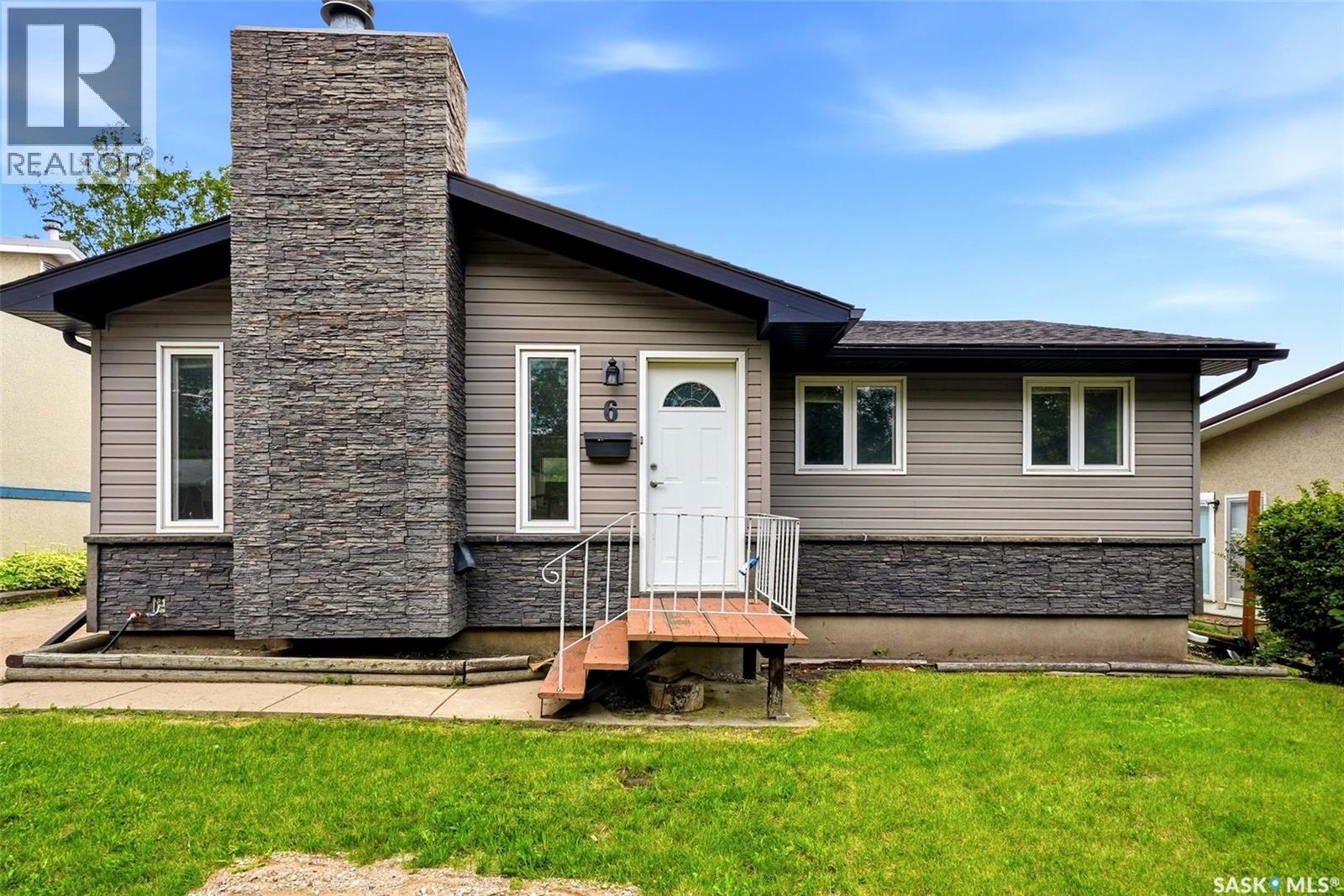 6 Osborne CRESCENT - 1