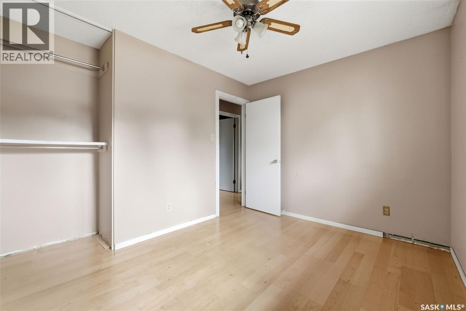6 Osborne CRESCENT - 12
