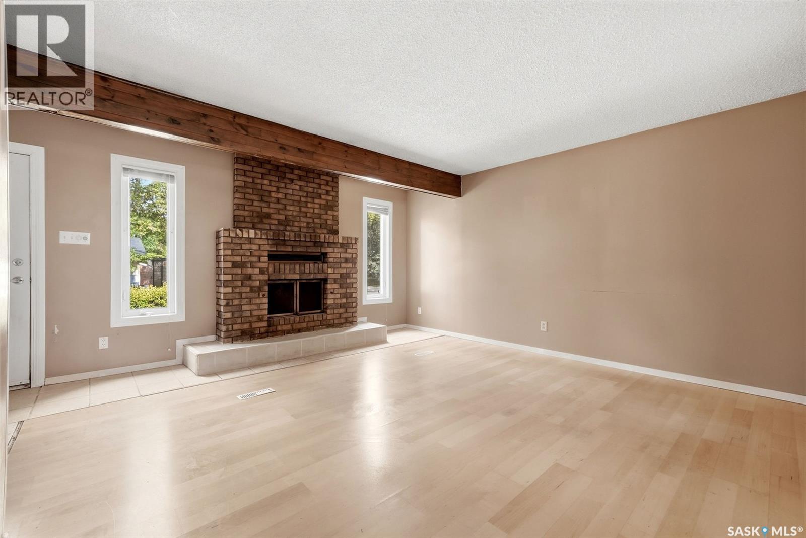 6 Osborne CRESCENT - 4
