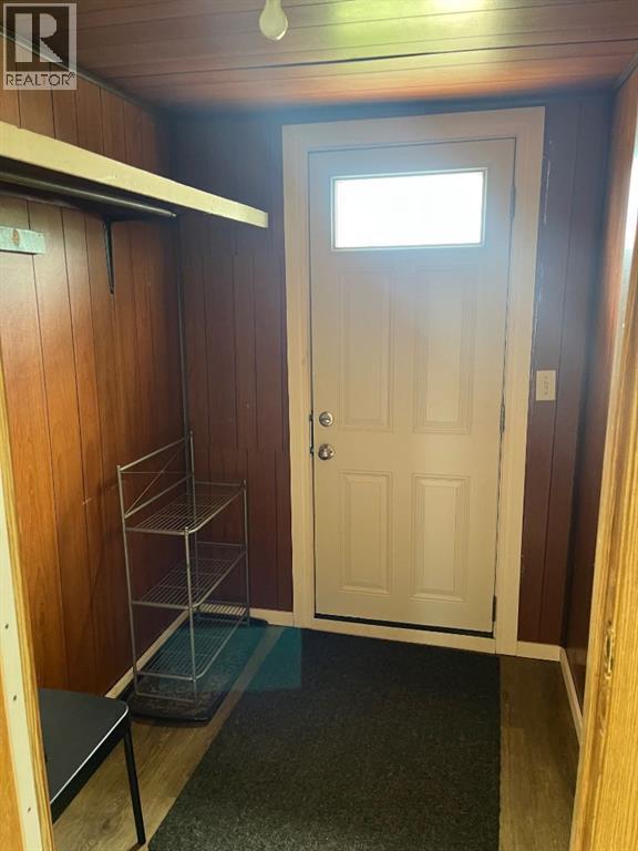 5008 48 Avenue - photo 3