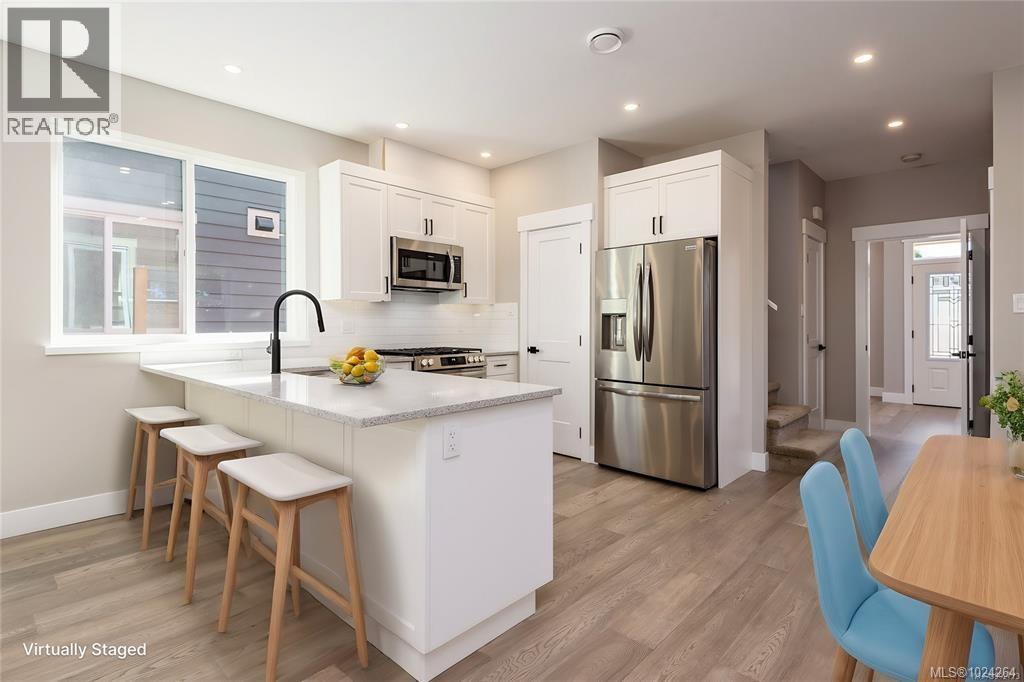 649 5th St - 10