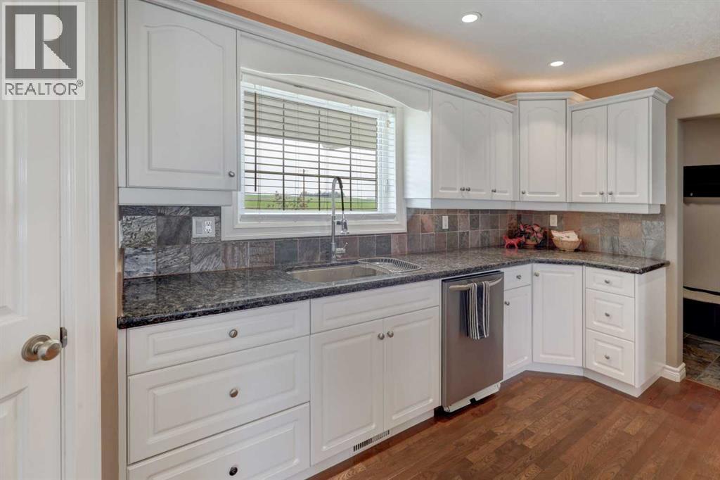 251078 Range Road 253 - photo 5