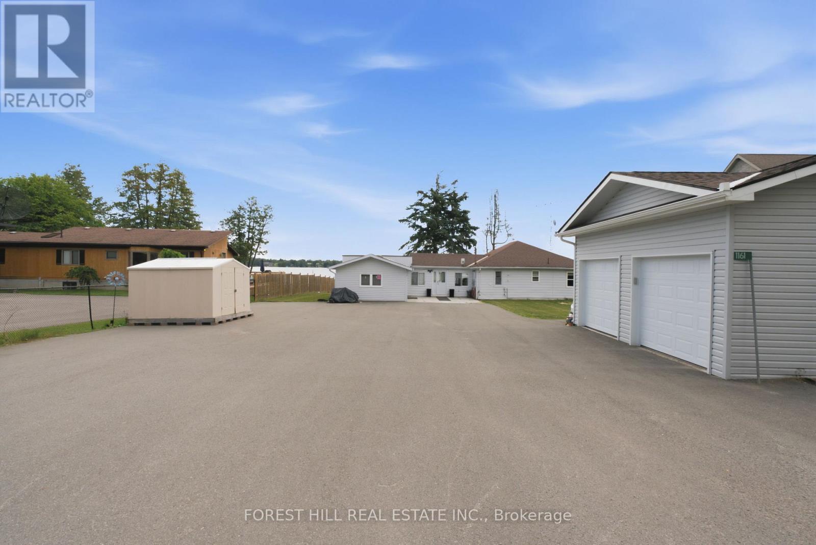 1161 CONNAUGHT DRIVE - 39